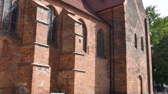 Marienkirche in Bergen auf Rügen, Südfassade und Querhaus / Foto K. Hillebrand