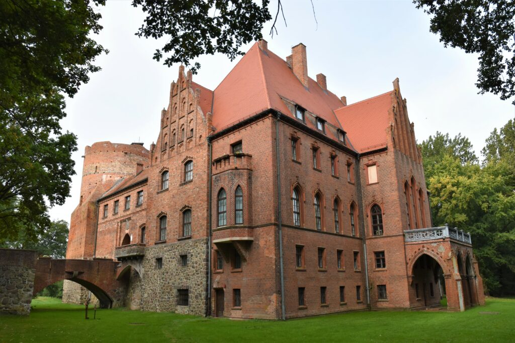 Das sich heute in Privatbesitz befindliche Schloss von Pansin (Pęzino), im Mittelalter eine Kommende der Johanniter / Foto R. Harlaß