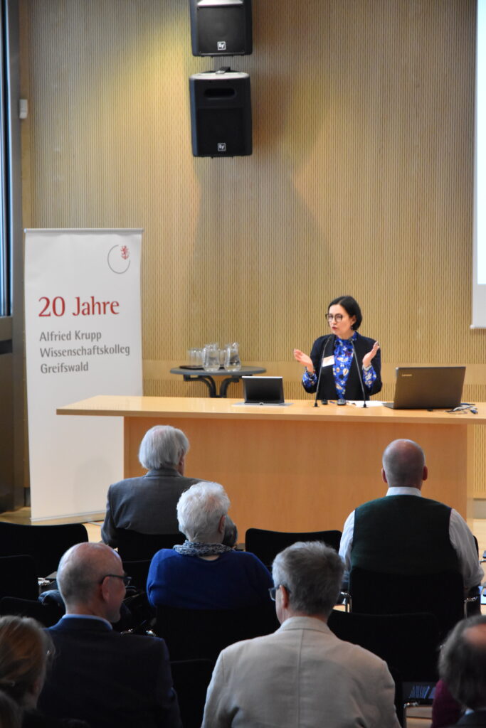 Prof. Dr. Emilia Jamroziak referierte zu den pommerschen Zisterzienserinnenklöstern in Wollin und Köslin / Foto T. Schlott