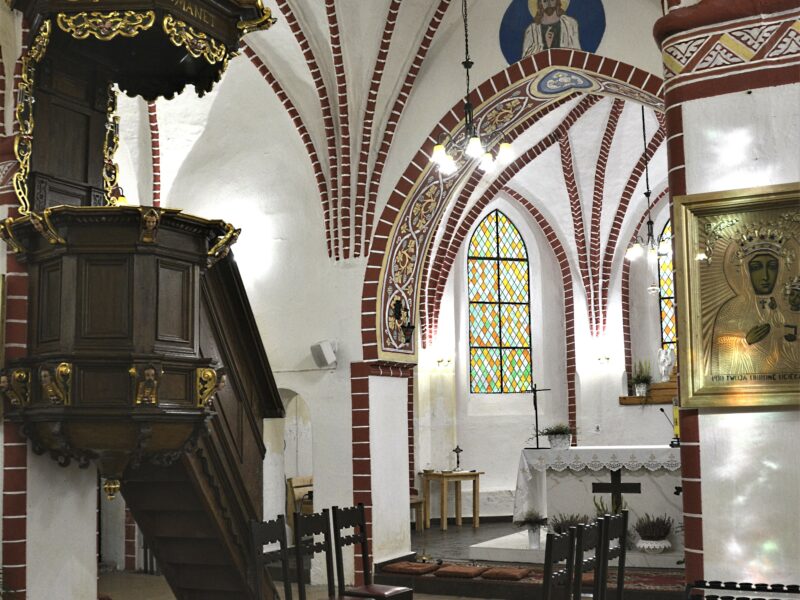 Der Innenraum der Pfarrkirche von Buckow mit Blick in den Chor / Foto K. Hillebrand