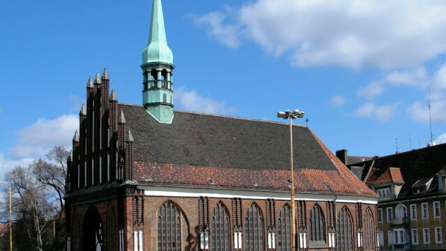 Die Stettiner Peter-und-Paul-Kirche im Norden der Altstadt, von Süden / Foto A. Kieseler